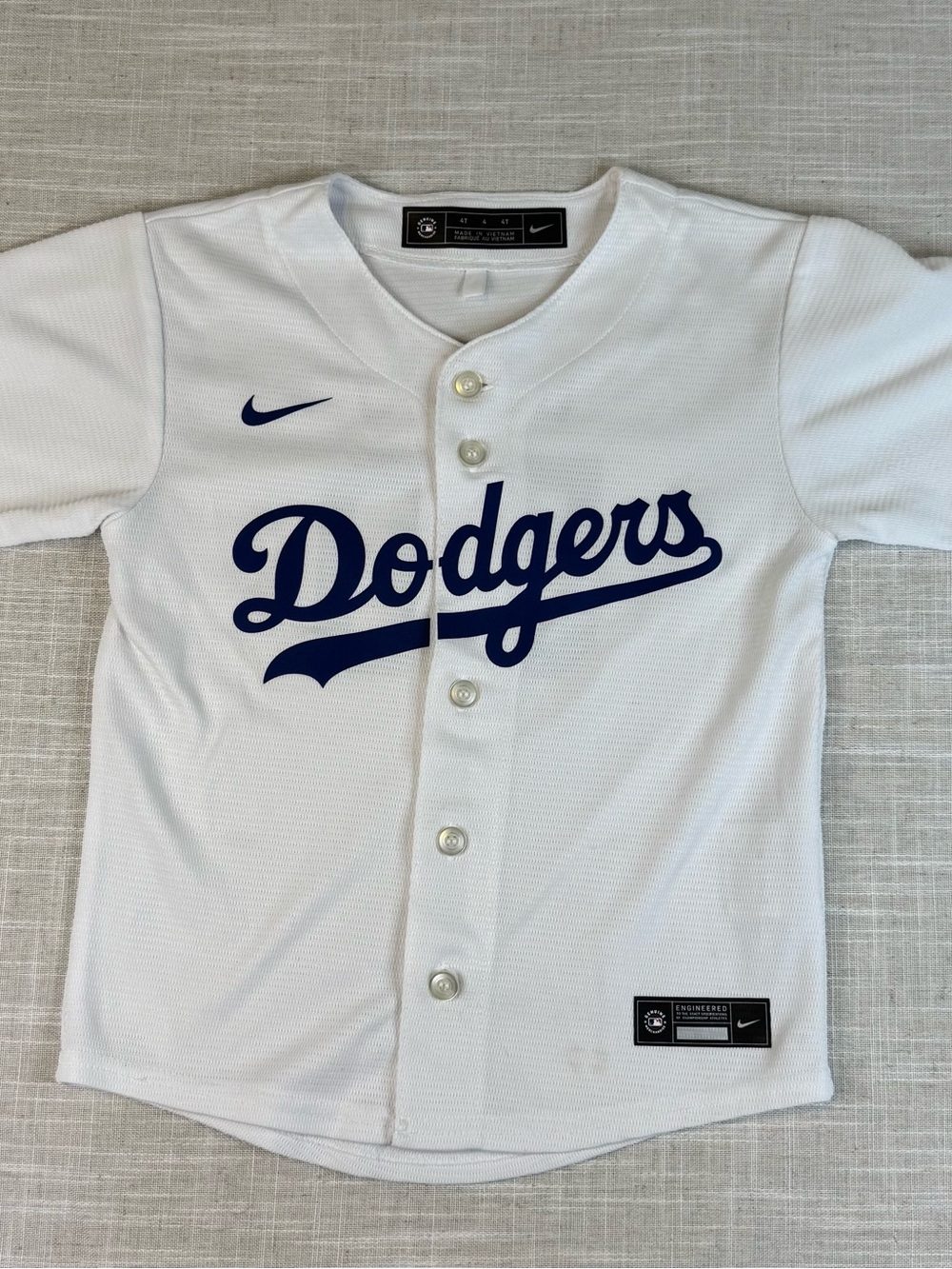 Nike Kids White Dodgers Baseball Jersey Mookie Betts Size 4T